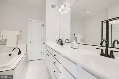 2718 Lanham Hill Circle, Upper Marlboro, MD 20774 - Photo 27