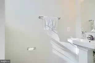 2718 Lanham Hill Cir, Upper Marlboro, MD 20774 - Photo 43