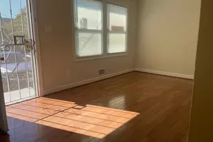 5102 Glassmanor Dr, Oxon Hill, MD 20745 - Photo 7