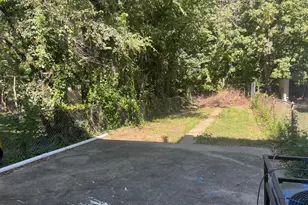 5102 Glassmanor Dr, Oxon Hill, MD 20745 - Photo 29