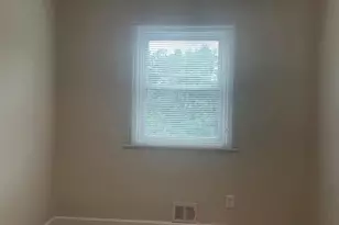 5102 Glassmanor Dr, Oxon Hill, MD 20745 - Photo 17