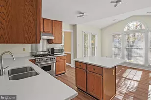 13808 Pleasant View Dr, Bowie, MD 20720 - Photo 15