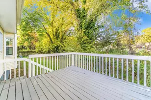 304 Loureiro Ln, Oxon Hill, MD 20745 - Photo 45