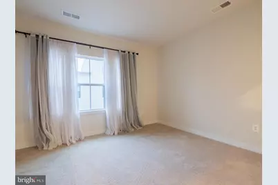 2828 Arts Vista Boulevard, Suitland, MD 20746 - Photo 15