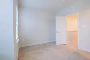 2828 Arts Vista Blvd, Suitland, MD 20746 - Photo 27