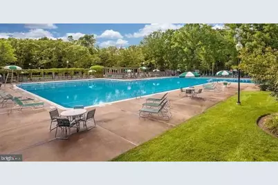 7820 Hanover Parkway #202, Greenbelt, MD 20770 - Photo 3