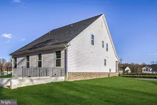 11310 Eliana Ct, Glenn Dale, MD 20769 - Photo 41