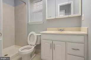 8905 Bluffwood Ln, Fort Washington, MD 20744 - Photo 17