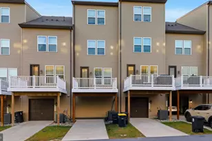 237 Phoenix Dr, Upper Marlboro, MD 20774 - Photo 3