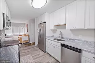 6012 Griffith Dr, Suitland, MD 20746 - Photo 9