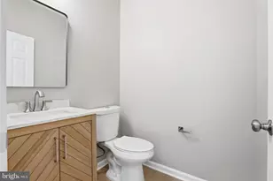 5704 Lyngate Ct, Lanham, MD 20706 - Photo 19