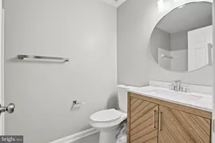 5704 Lyngate Ct, Lanham, MD 20706 - Photo 31