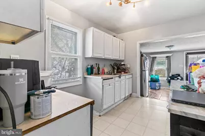 4011 Lawrence Street, Brentwood, MD 20722 - Photo 7