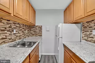 7505 Riverdale Rd, Hyattsville, MD 20784 - Photo 9