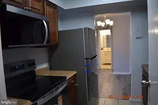 6926 Hanover Pkwy, Greenbelt, MD 20770 - Photo 3