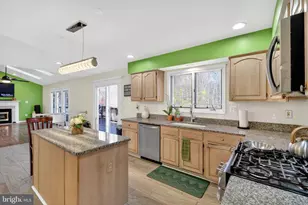 15212 Jennings Ln, Bowie, MD 20721 - Photo 3