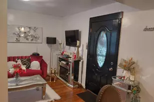 2561 Colebrooke Dr, Temple Hills, MD 20748 - Photo 3