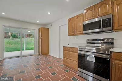 2504 Korvale Lane, Bowie, MD 20715 - Photo 5