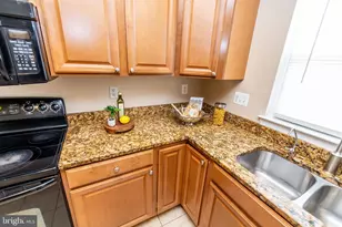 13400 Oaklands Manor Dr, Laurel, MD 20708 - Photo 13