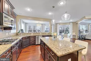 2710 Swann Wing Ct, Glenarden, MD 20706 - Photo 11