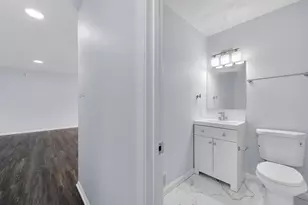 201 Royal Oak Cir, Hyattsville, MD 20785 - Photo 17