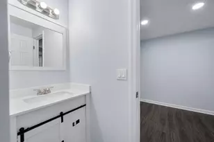 201 Royal Oak Cir, Hyattsville, MD 20785 - Photo 29