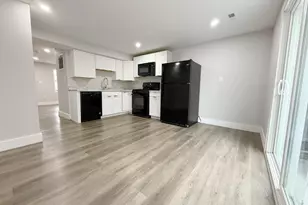 1805 Village Green Dr, Hyattsville, MD 20785 - Photo 3