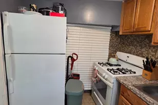 2754 Iverson St, Temple Hills, MD 20748 - Photo 9