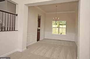 5906 Hunt Weber Dr, Clinton, MD 20735 - Photo 5