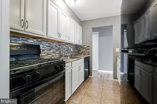 561 Wilson Bridge Dr, Oxon Hill, MD 20745 - Photo 11