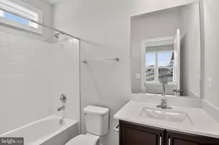 6822 Fountain Pk Dr, Glenn Dale, MD 20769 - Photo 17