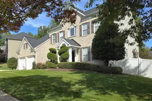 5203 Ashleigh Glen Ct, Glenn Dale, MD 20769 - Photo 3