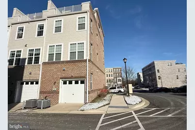 9713 Weshire Drive, Upper Marlboro, MD 20774 - Photo 3