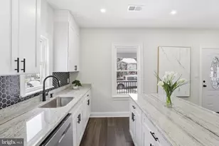 3421 Newton St, Mount Rainier, MD 20712 - Photo 9