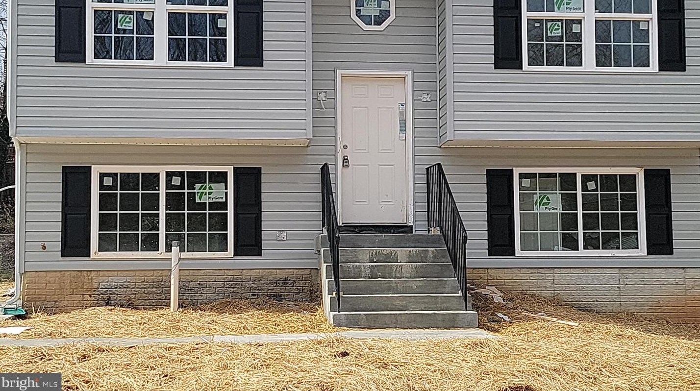 1320 Farmingdale Ave, Capitol Heights MD  20743-1218 exterior