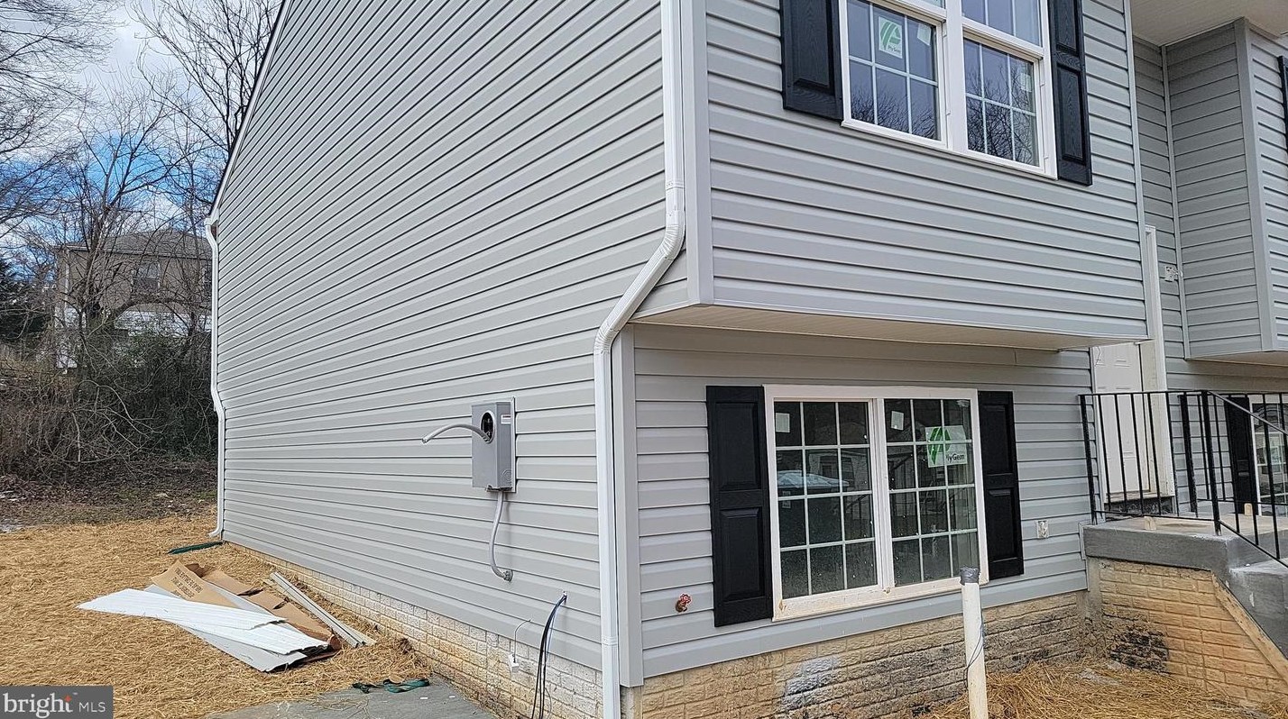 1320 Farmingdale Ave, Capitol Heights MD  20743-1218 exterior