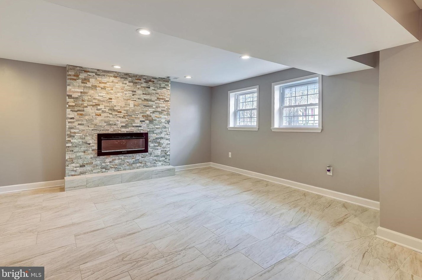 1004 Cypresstree Dr, Capitol Heights MD  20743-6308 exterior