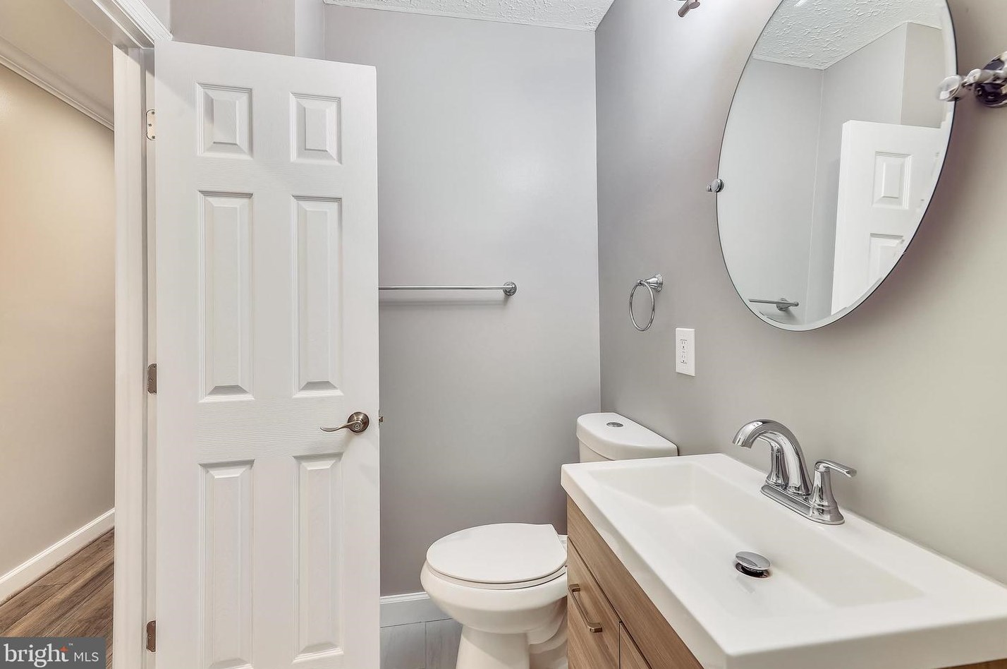 1004 Cypresstree Dr, Capitol Heights MD  20743-6308 exterior