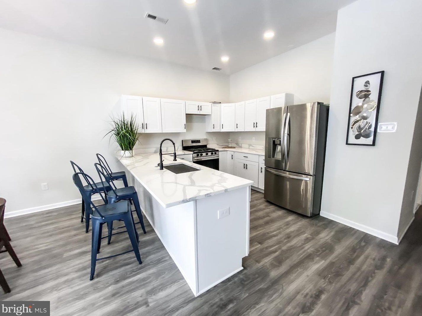 5028 Emo St, Capitol Heights MD  20743-2857 exterior