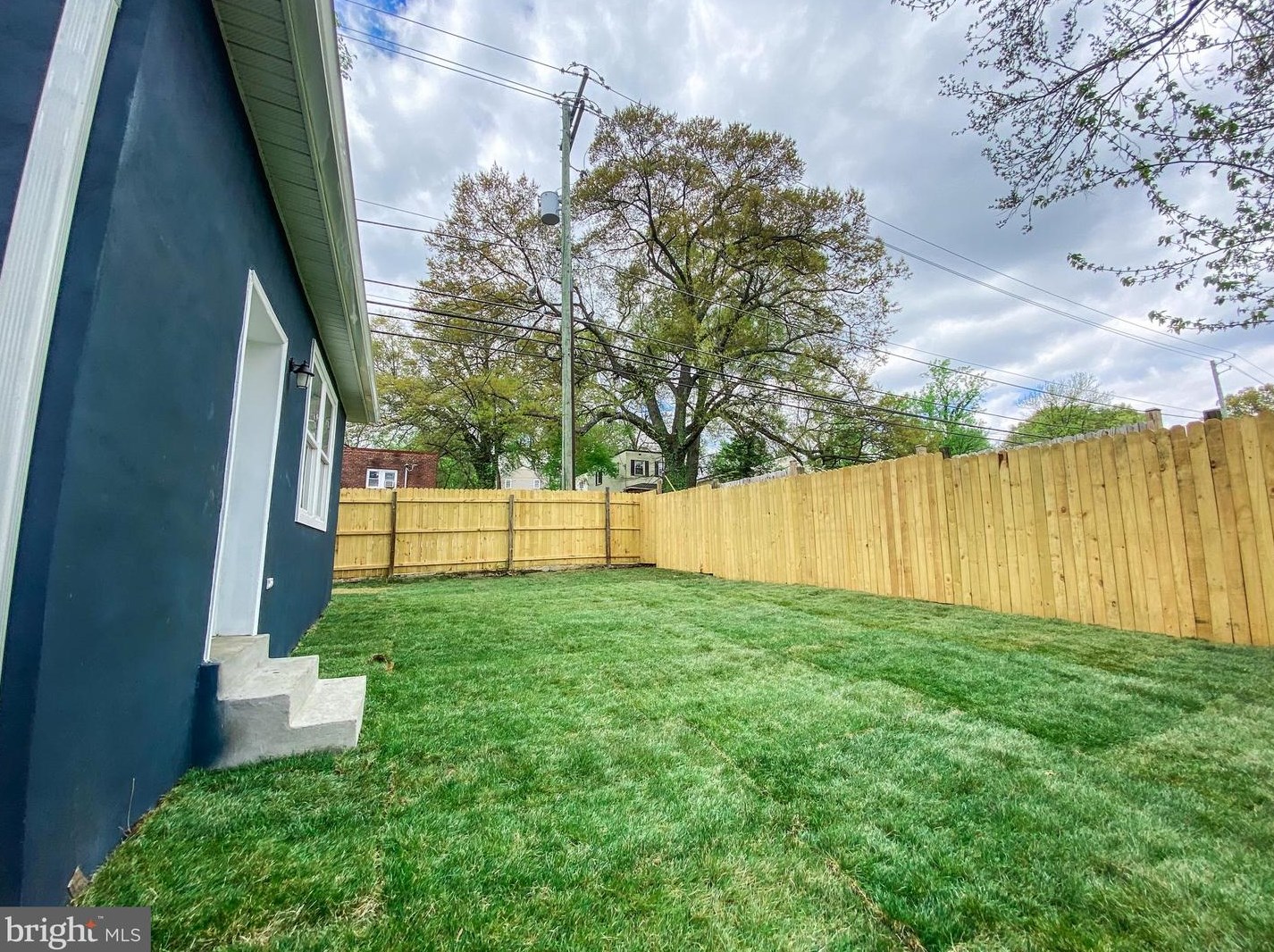 5028 Emo St, Capitol Heights MD  20743-2857 exterior