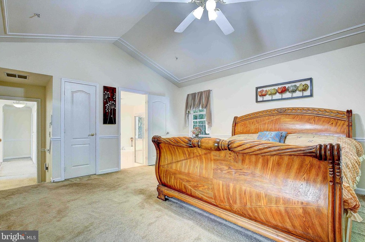 8606 Shorthills Ct, Clinton MD  20735-4605 exterior