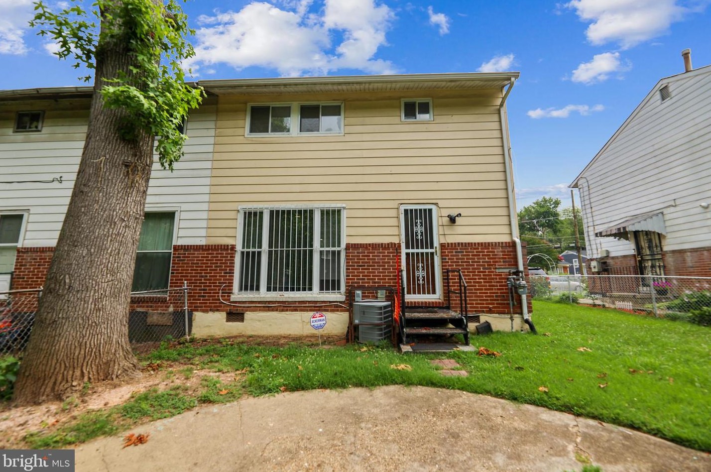 618 Birchleaf Ave, Capitol Heights MD  20743-1801 exterior