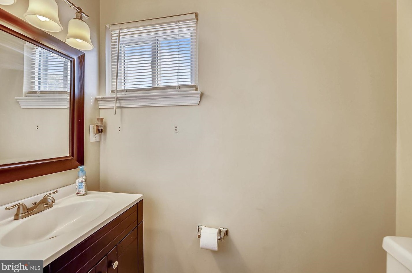 618 Birchleaf Ave, Capitol Heights MD  20743-1801 exterior