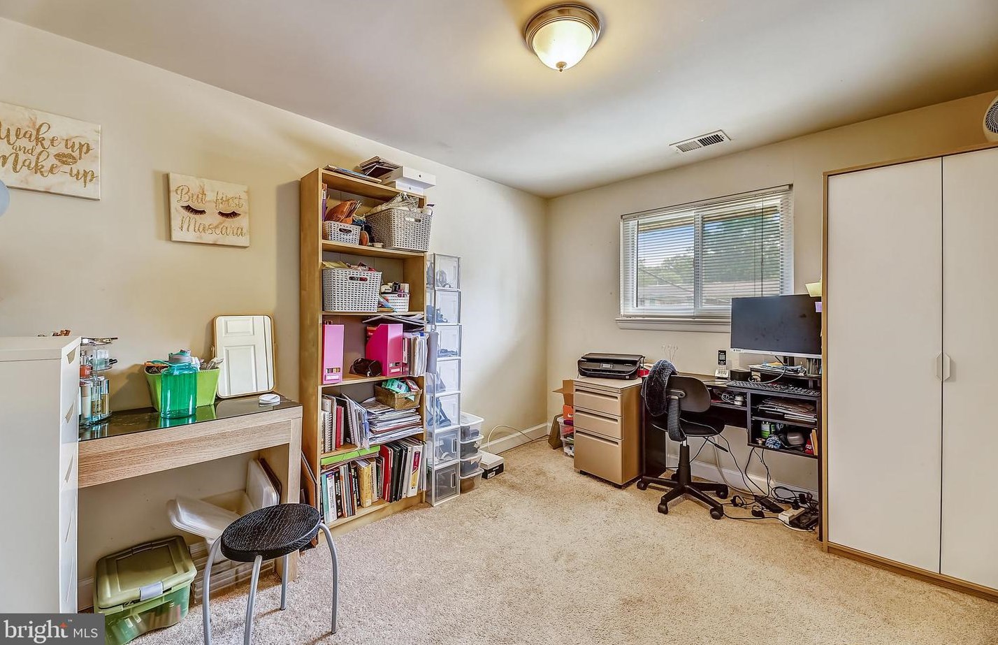 618 Birchleaf Ave, Capitol Heights MD  20743-1801 exterior