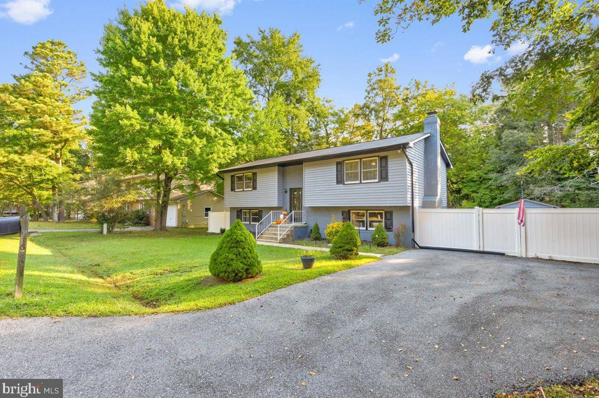 21680 Galatea St, Lex Pk MD  20653-2550 exterior