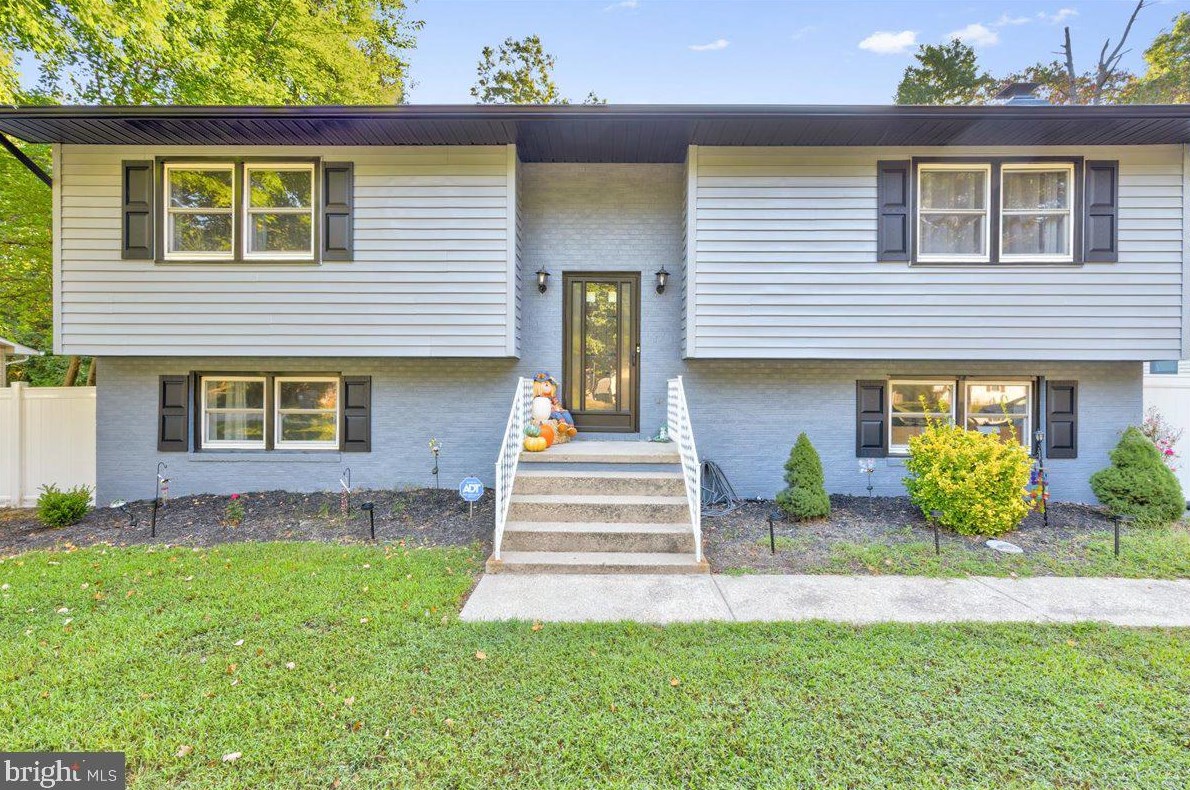 21680 Galatea St, Lex Pk MD  20653-2550 exterior