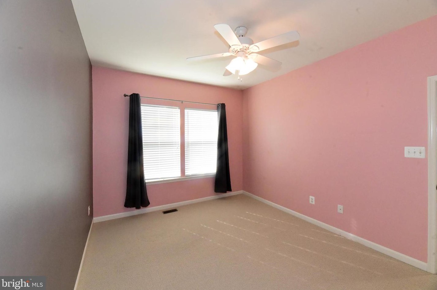 43980 Swift Fox Dr, California MD  20619-7123 exterior