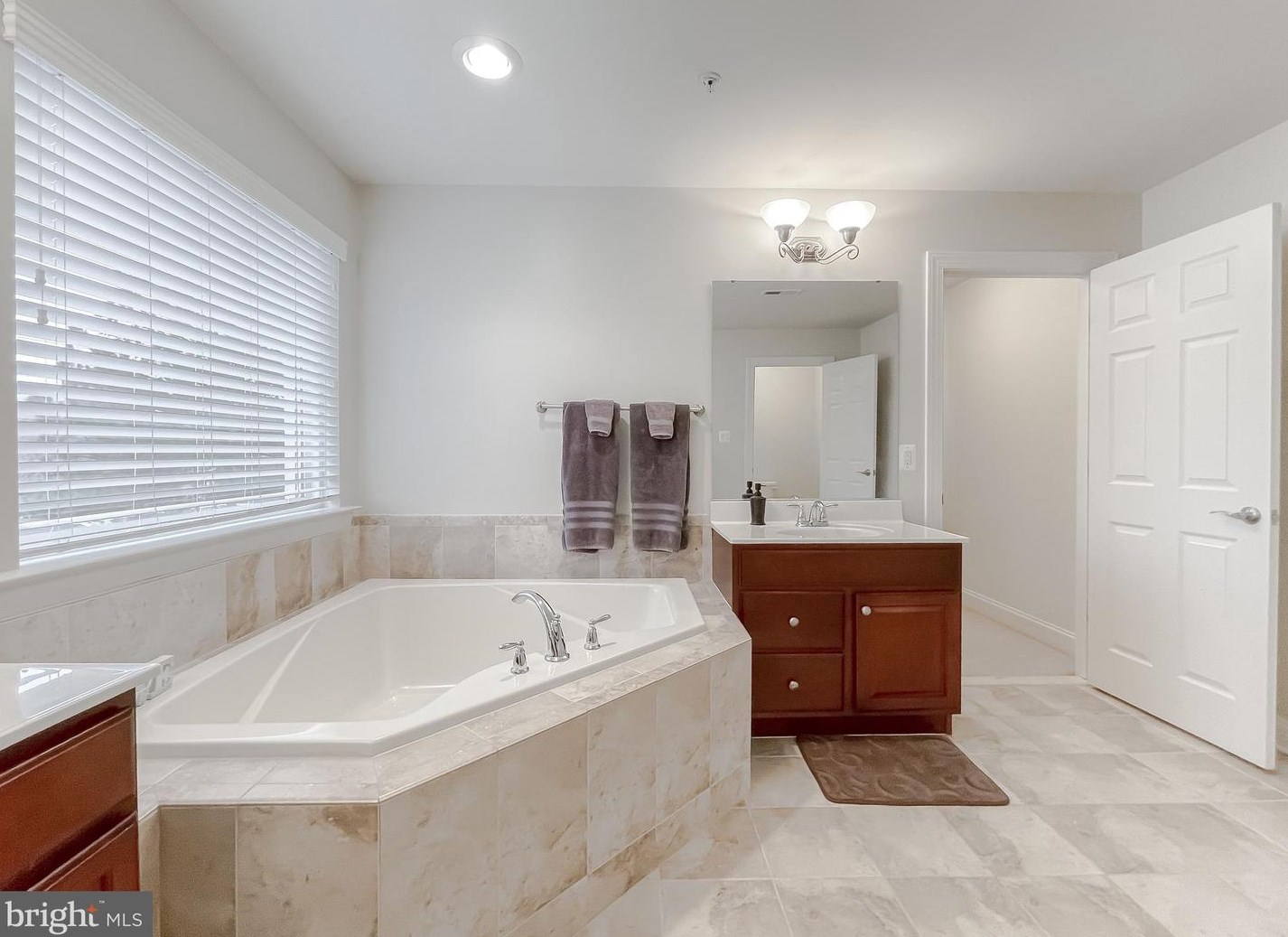 46946 Pembrooke St, Lex Pk MD  20653-8222 exterior