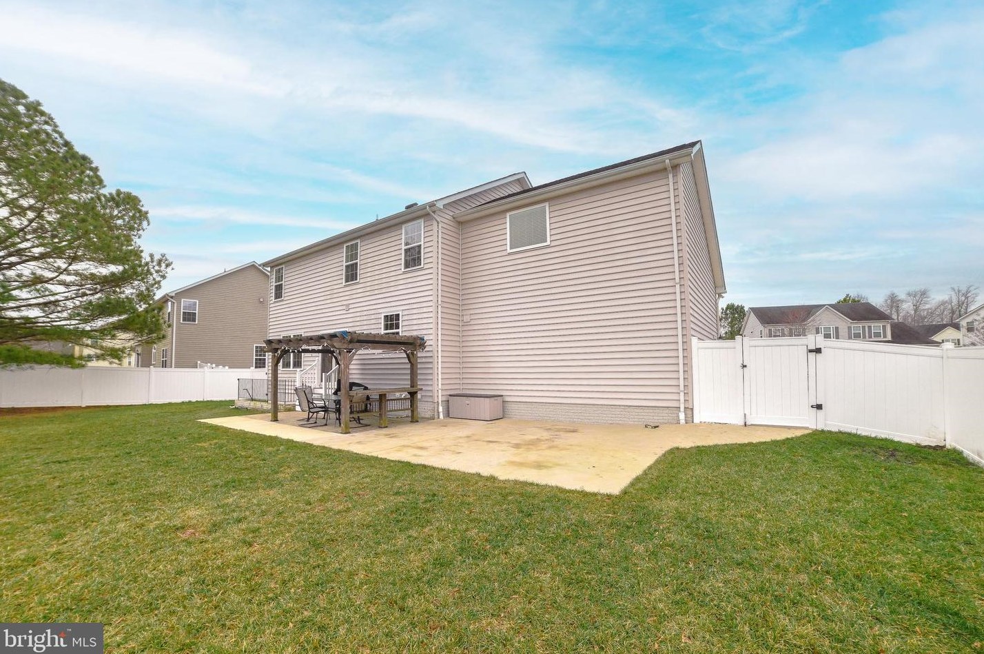 46946 Pembrooke St, Lex Pk MD  20653-8222 exterior