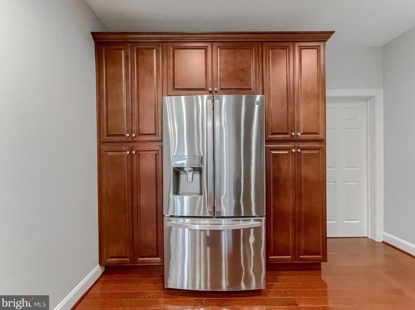 46946 Pembrooke St, Lex Pk MD  20653-8222 exterior